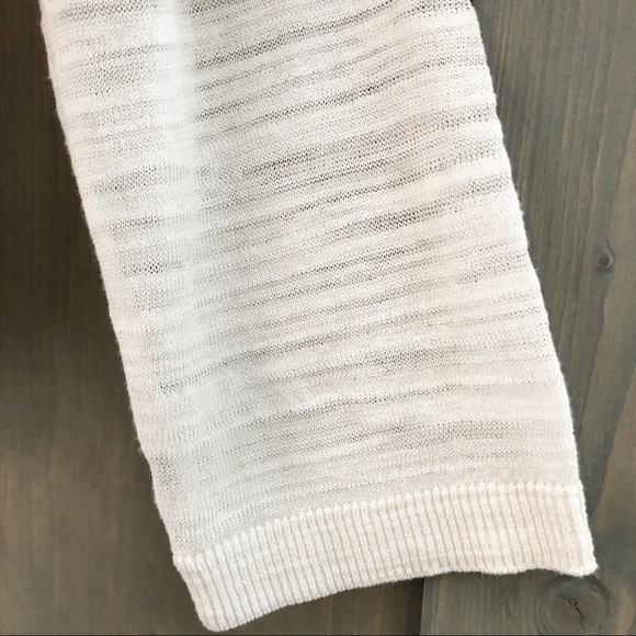 Lane Bryant White Long Sleeve V-Neck Top {14/16} - Picture 5 of 6